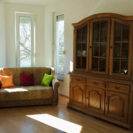 Magyar Apartmanhaz Pakoštane