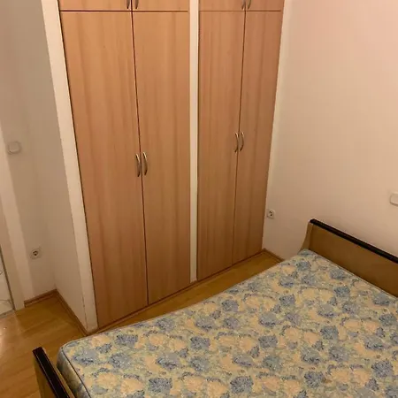Magyar Apartmanhaz *
