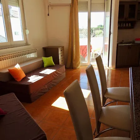 Magyar Apartmanhaz Lägenhet *