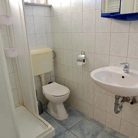 Magyar Apartmanhaz Lägenhet *