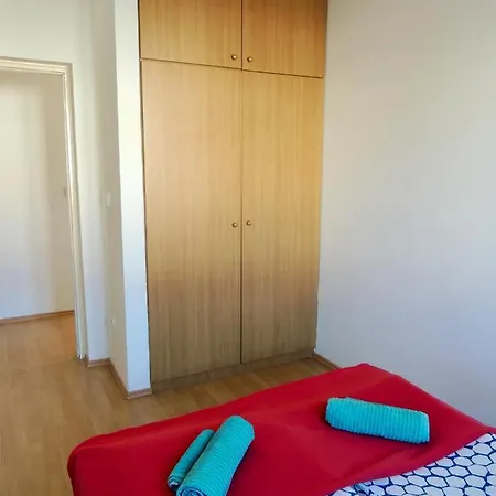 Magyar Apartmanhaz *